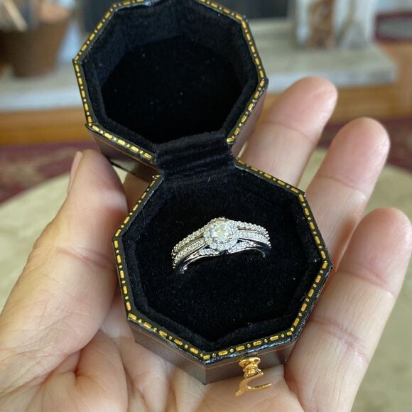 10KWG Diamond Bridal Set | Engagement & Wedding Ring - Picture 14 of 16